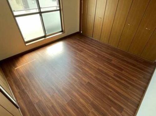 2階　洋室8帖